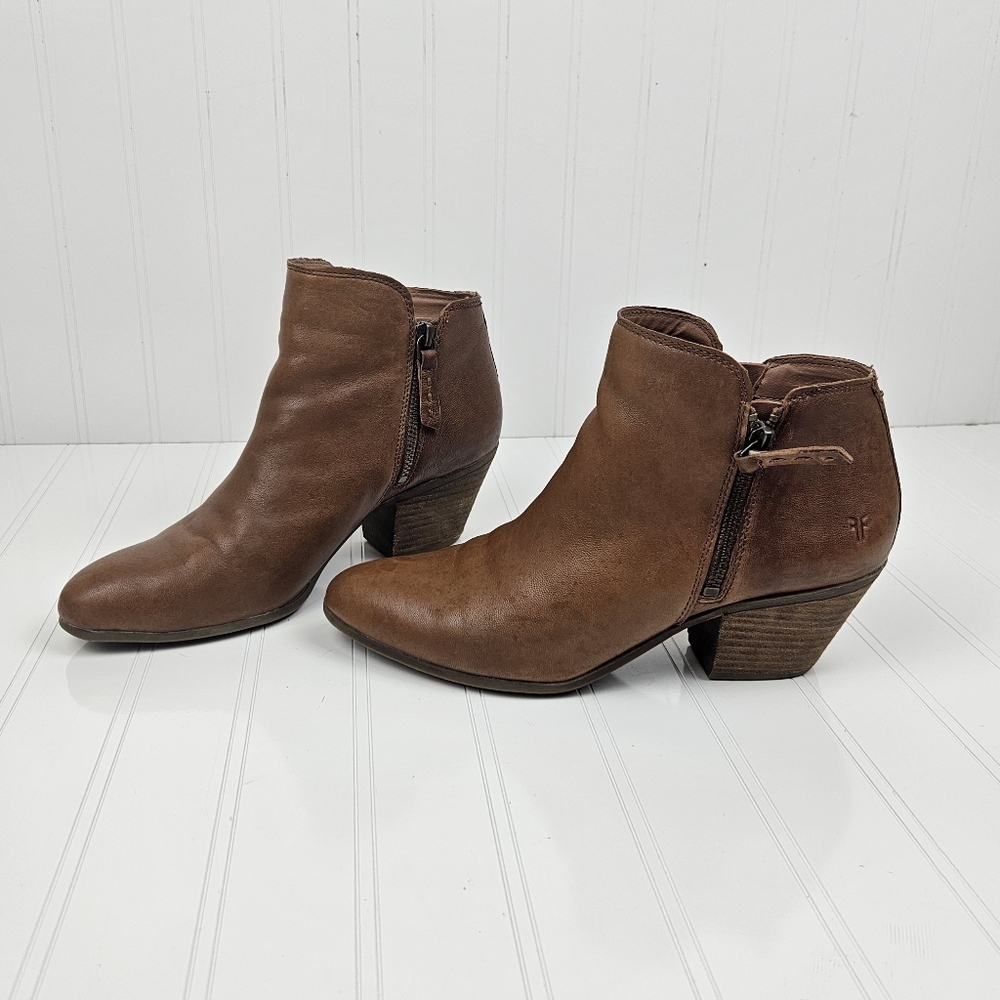 Frye Judith Zip Up Brown Booties